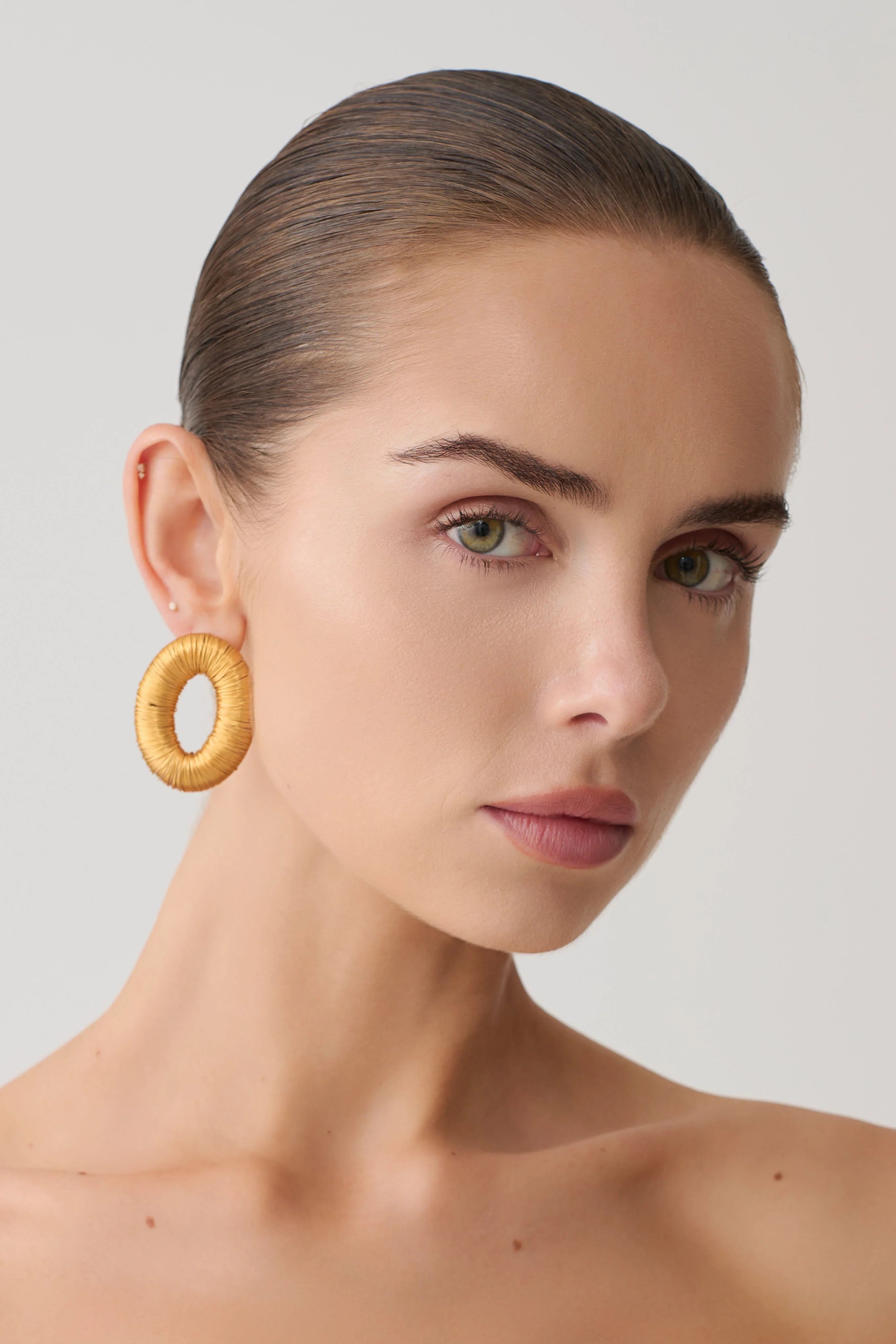 Yara Metal Wounded Stud Earring Gold