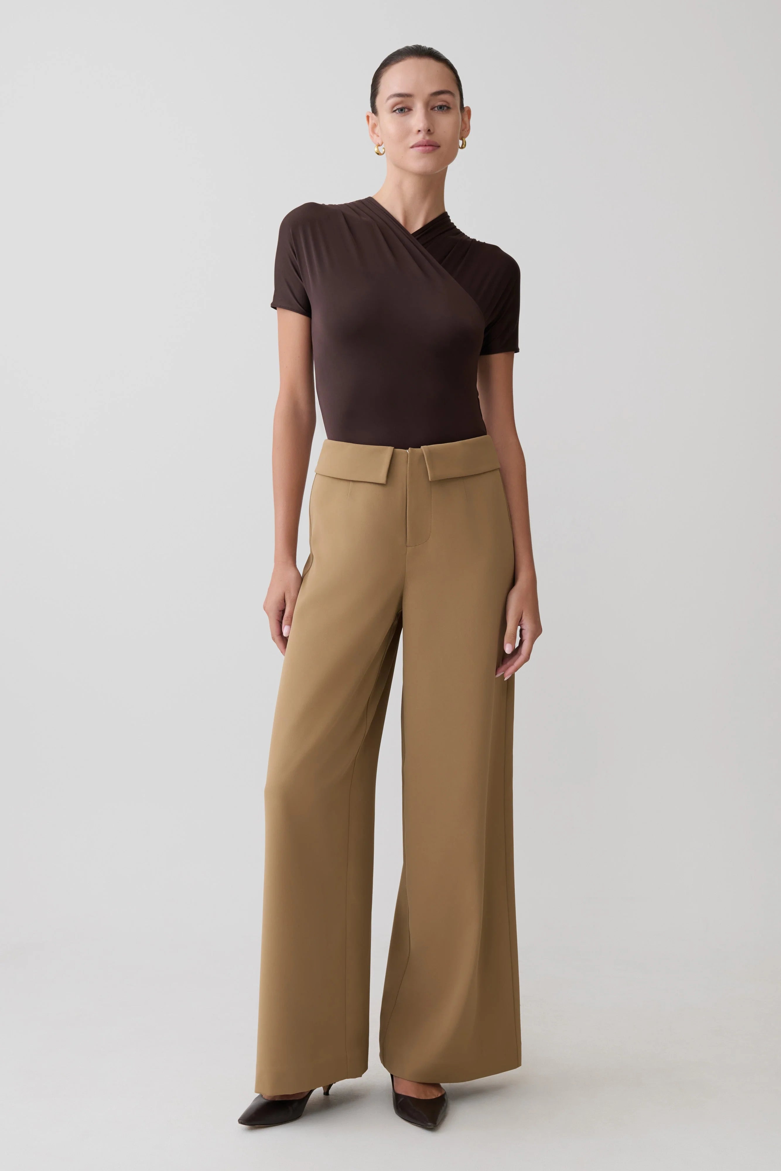 Junie Shortsleeve Cross Over Bodysuit Chocolate