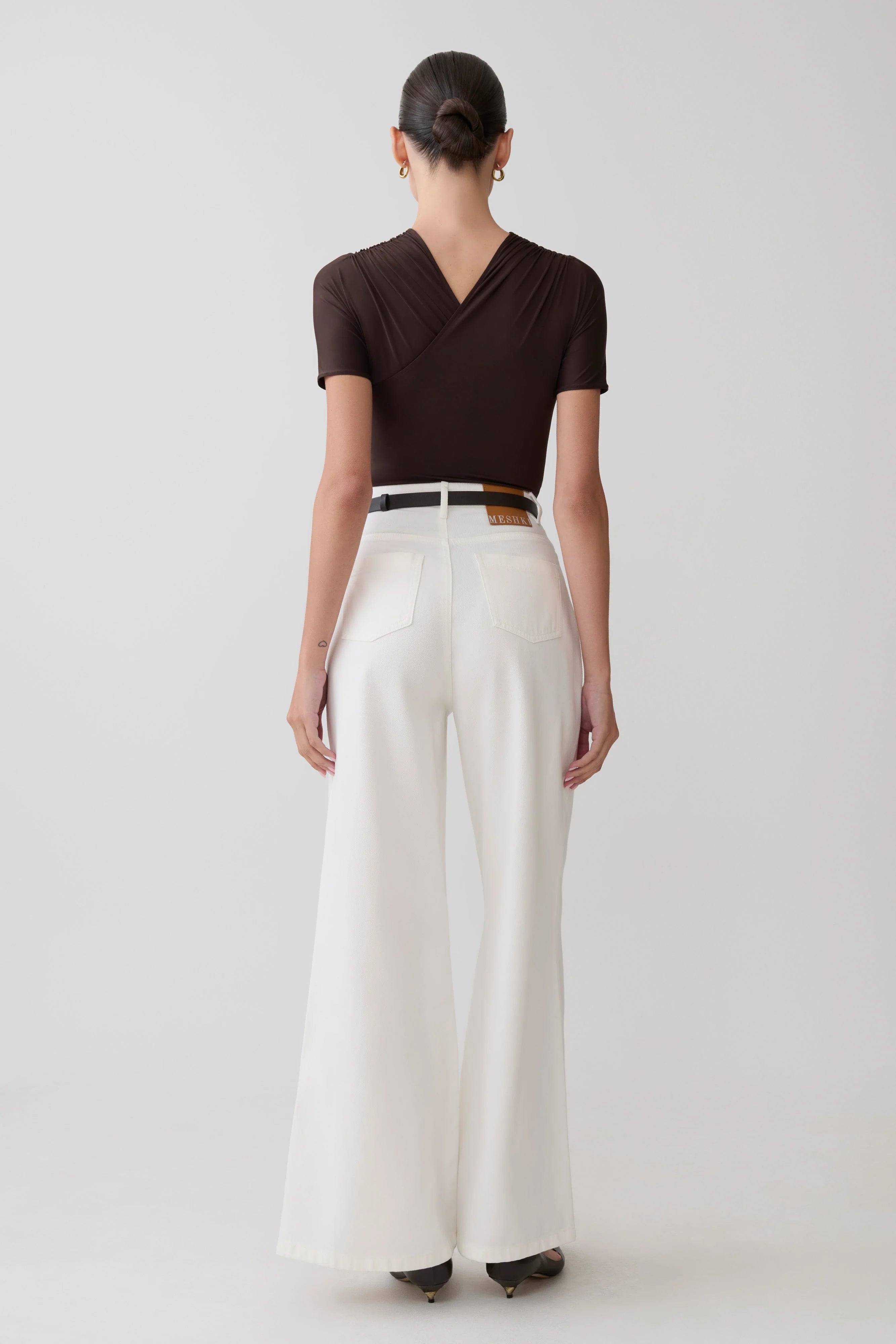 Junie Shortsleeve Cross Over Bodysuit Chocolate