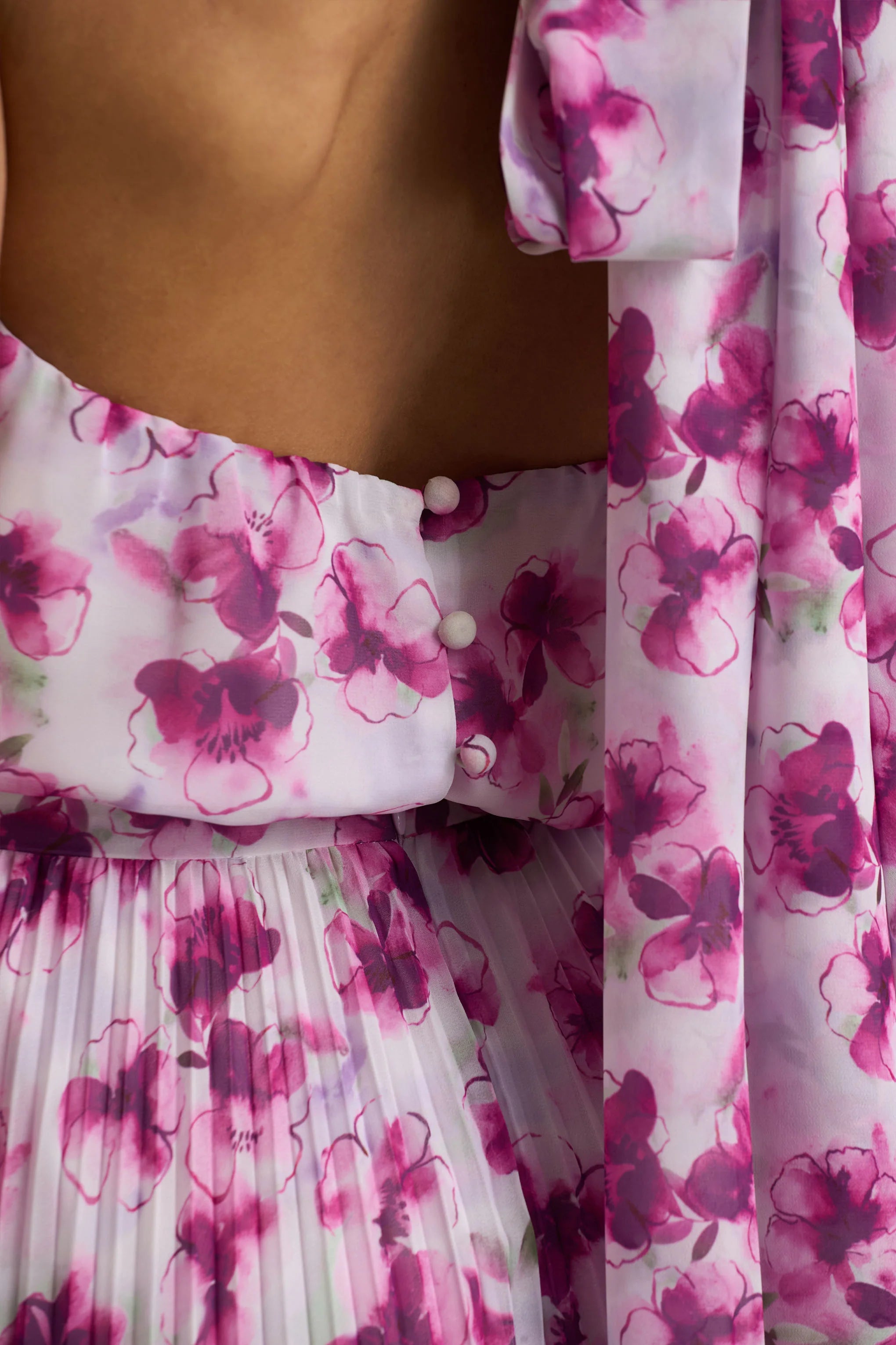 Refractive Purple Floral Print Satin Maxi Dress With Halter Neck and Pleated Skirt