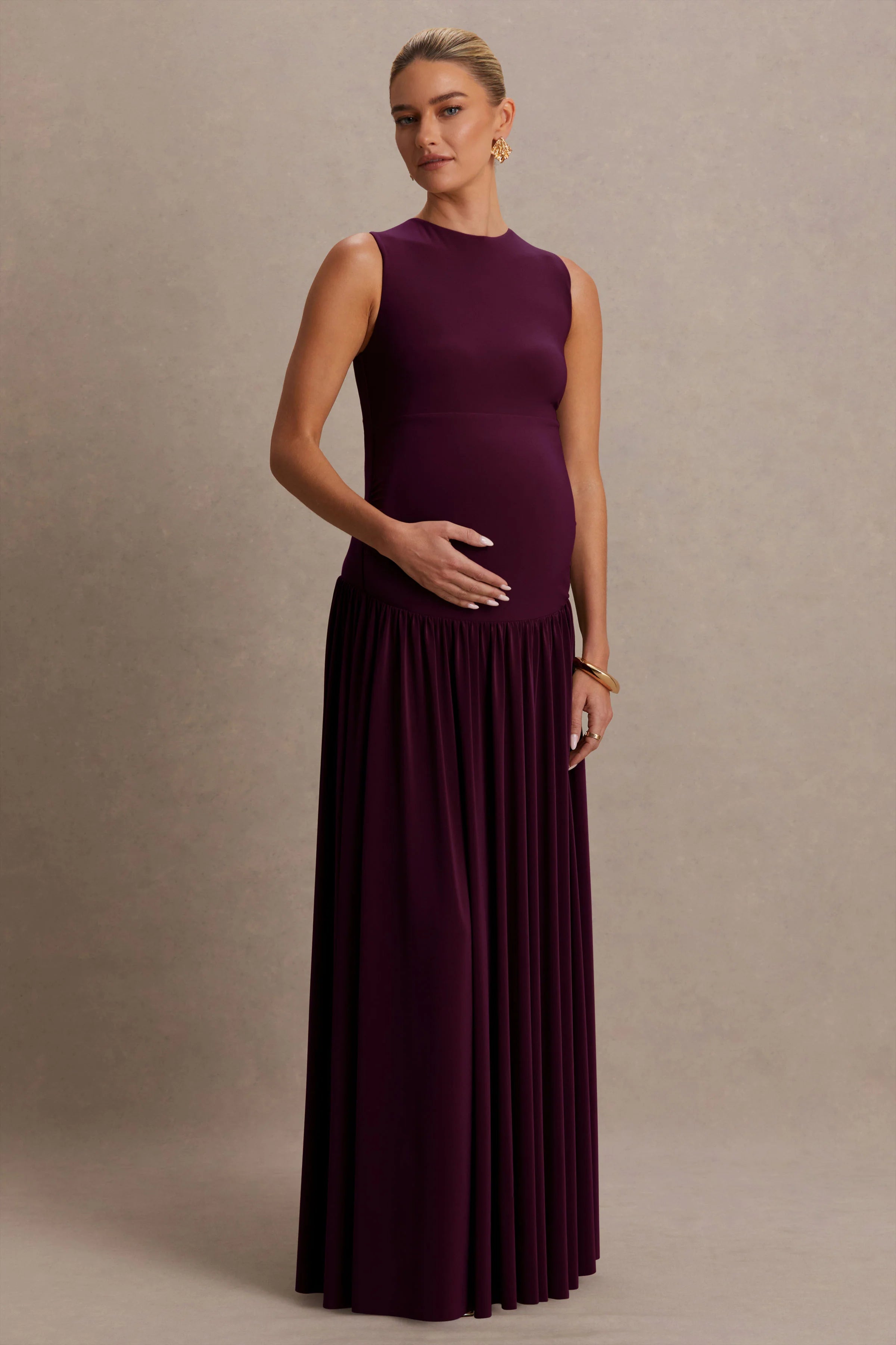 Outline Plum Crew Neck Maternity Maxi Dress With Pleated Skirt