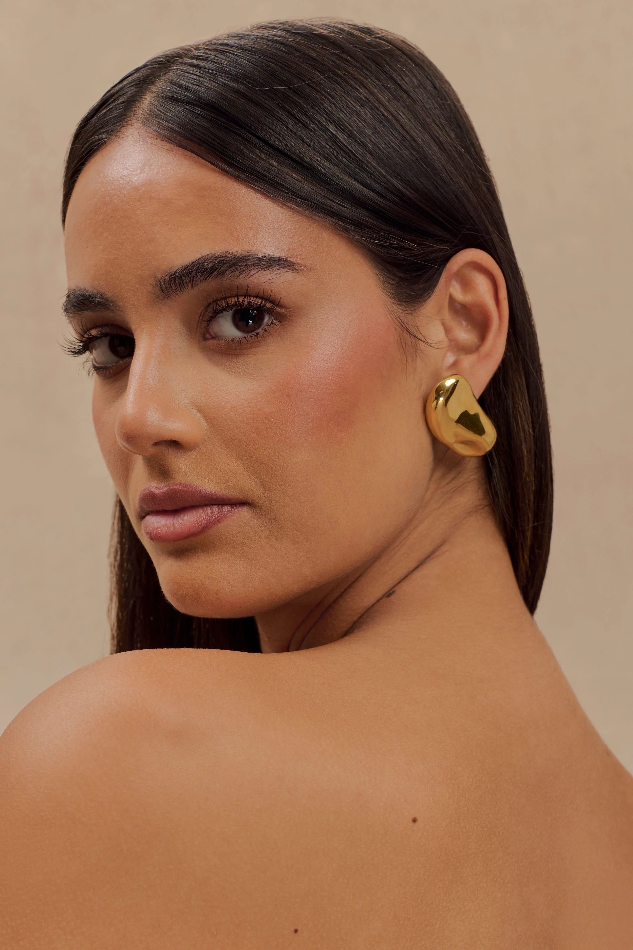 Alicia Horizontal Earrings Gold