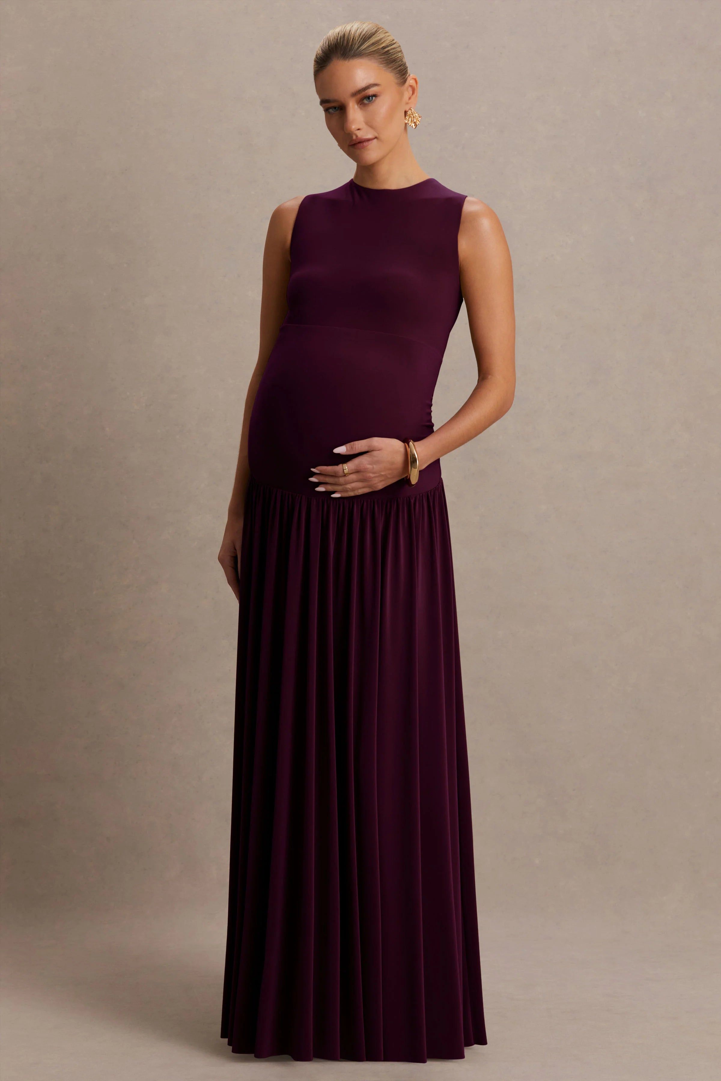 Outline Plum Crew Neck Maternity Maxi Dress With Pleated Skirt