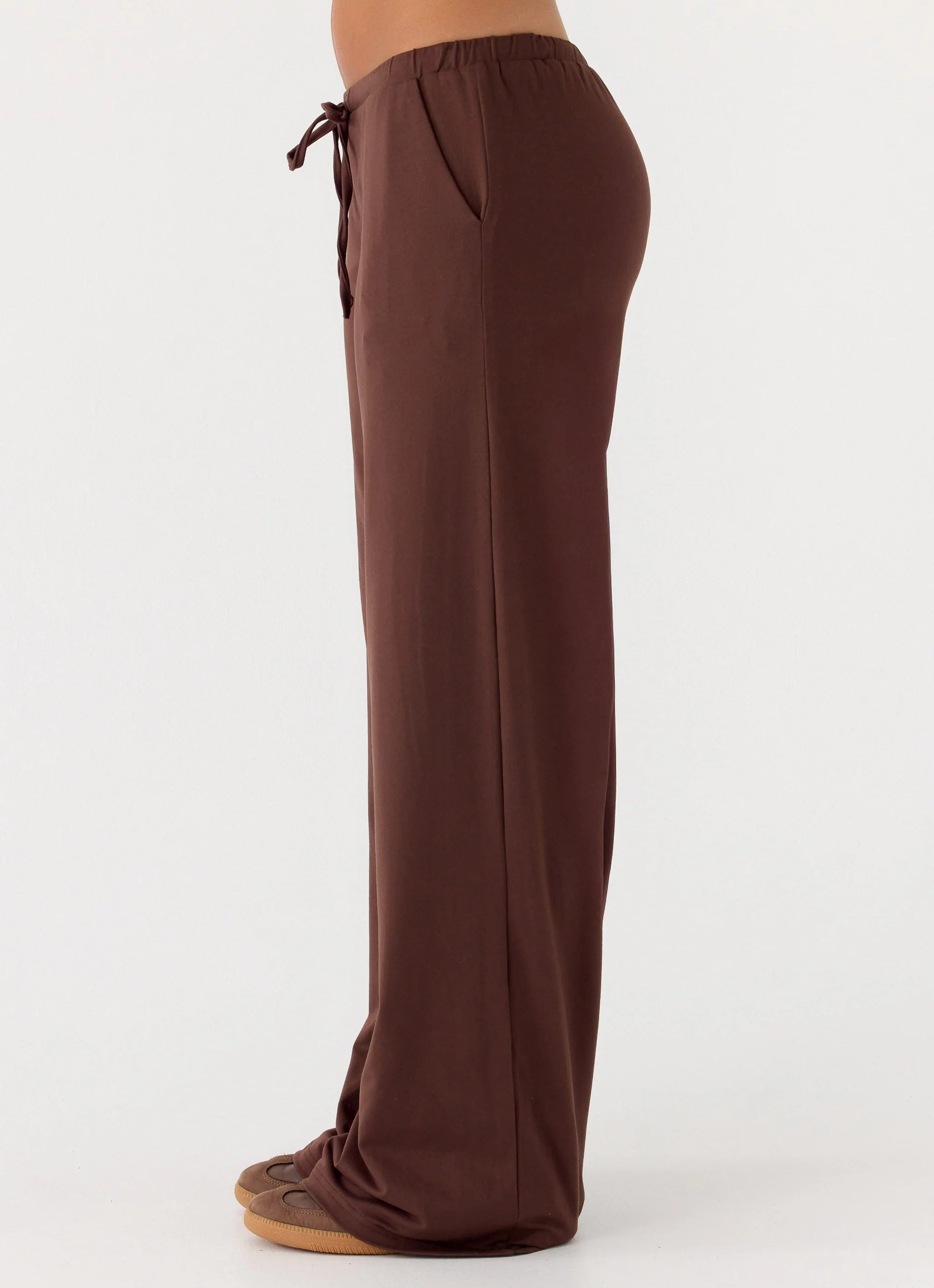 Hard To Tame Stretch Sweatpants Chocolate