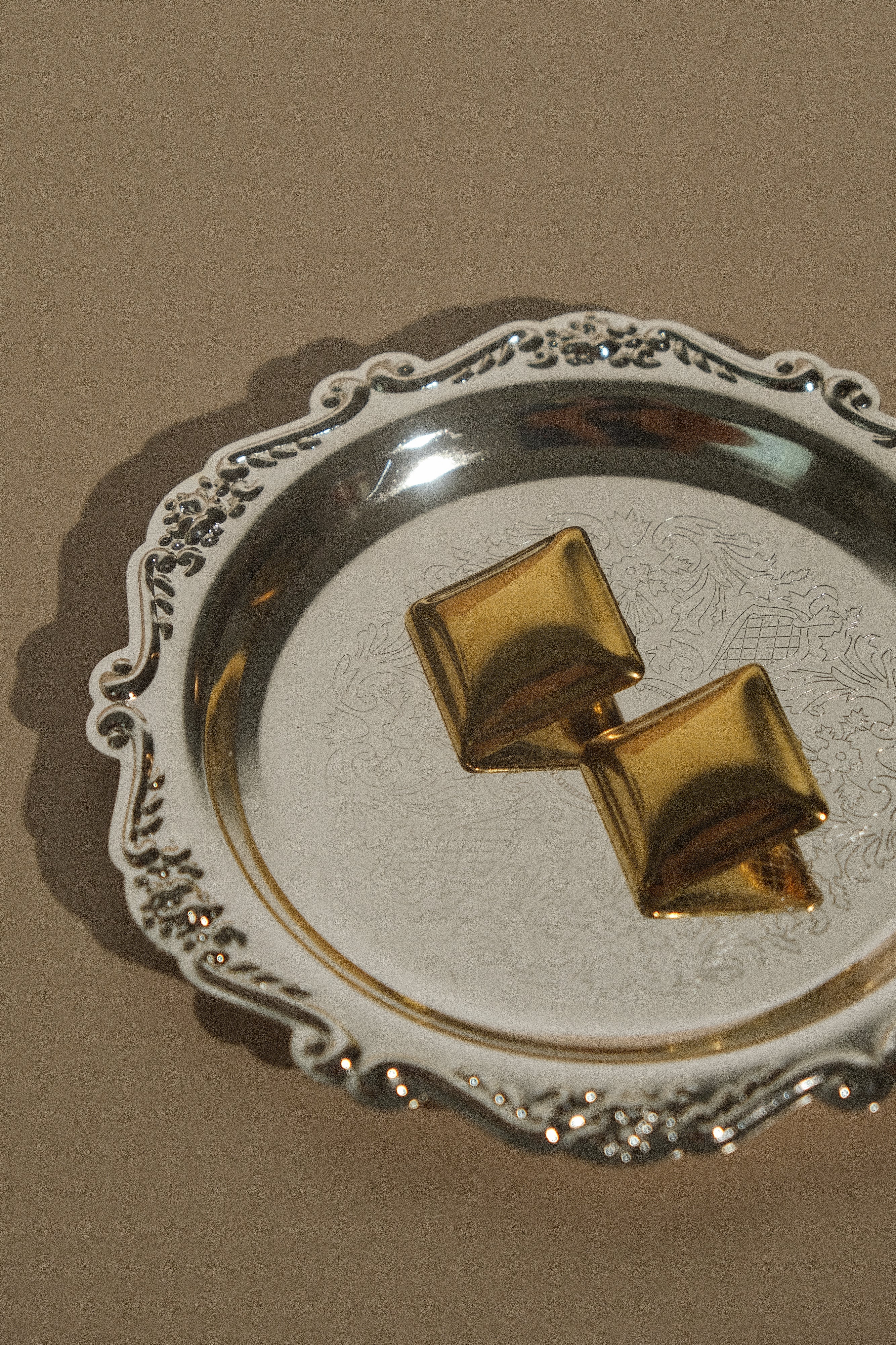 Wilma Square Earrings Gold