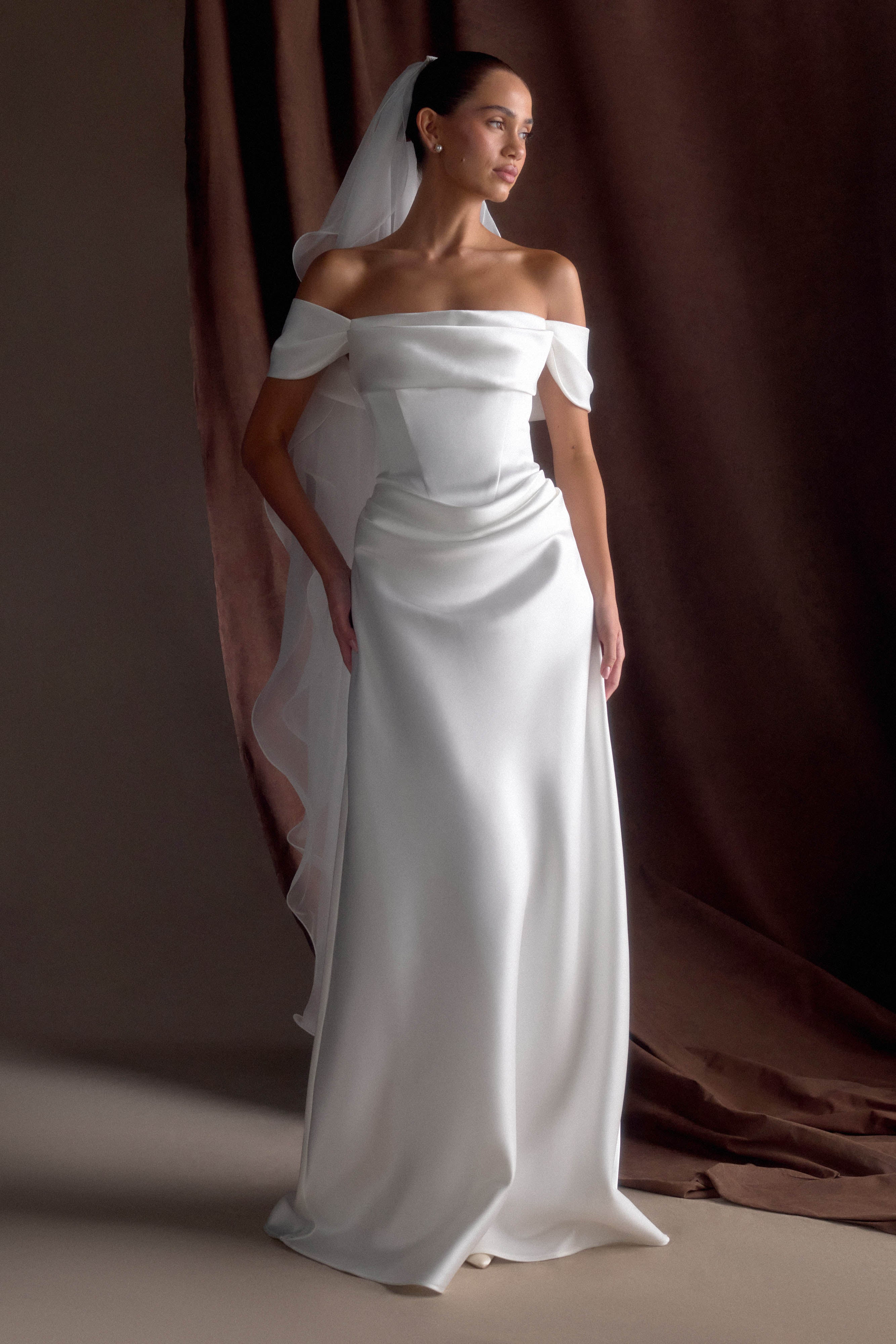 Asteria Draped Chiffon Veil Ivory