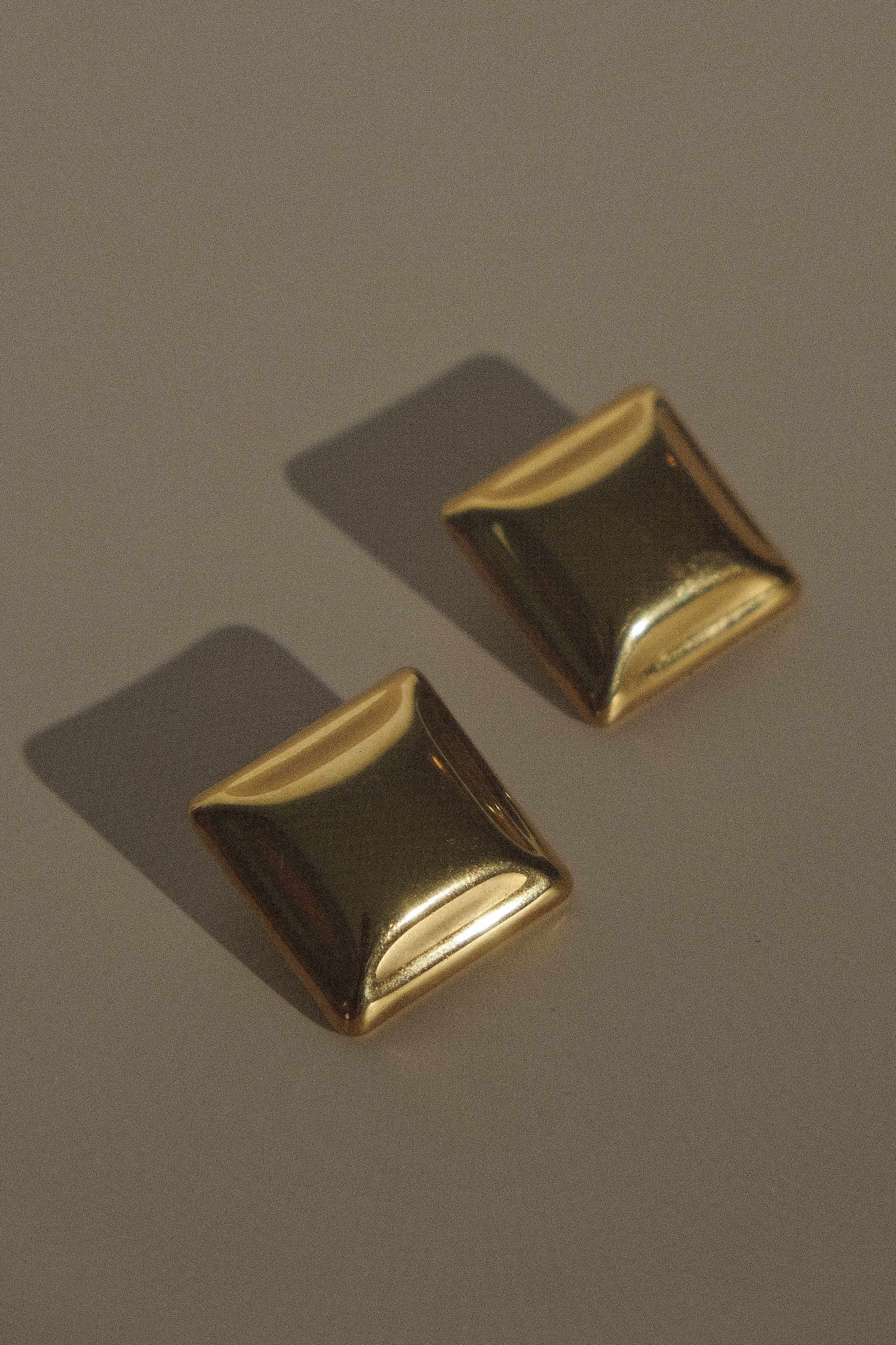 Wilma Square Earrings Gold