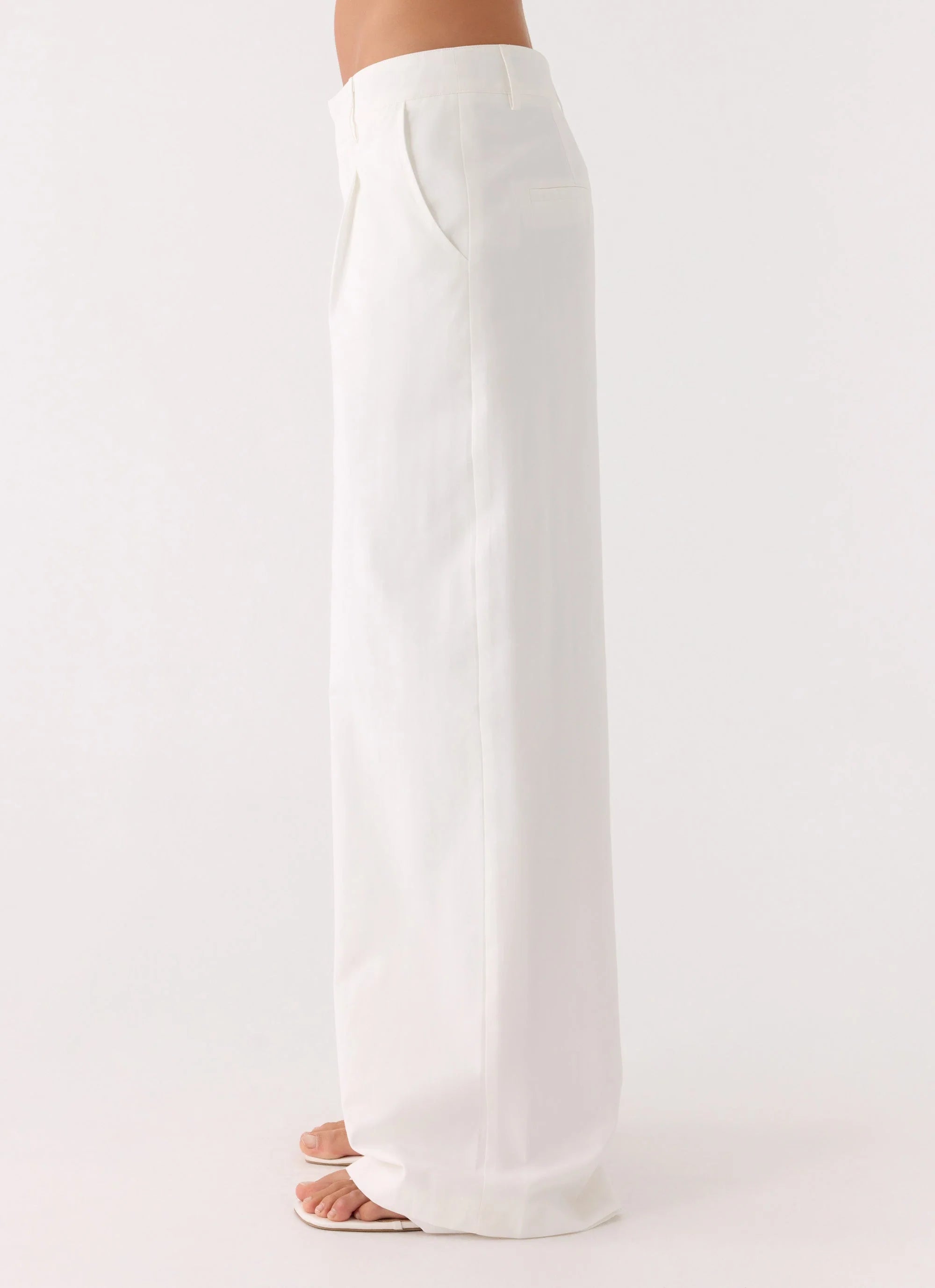 Emilia Pant - White